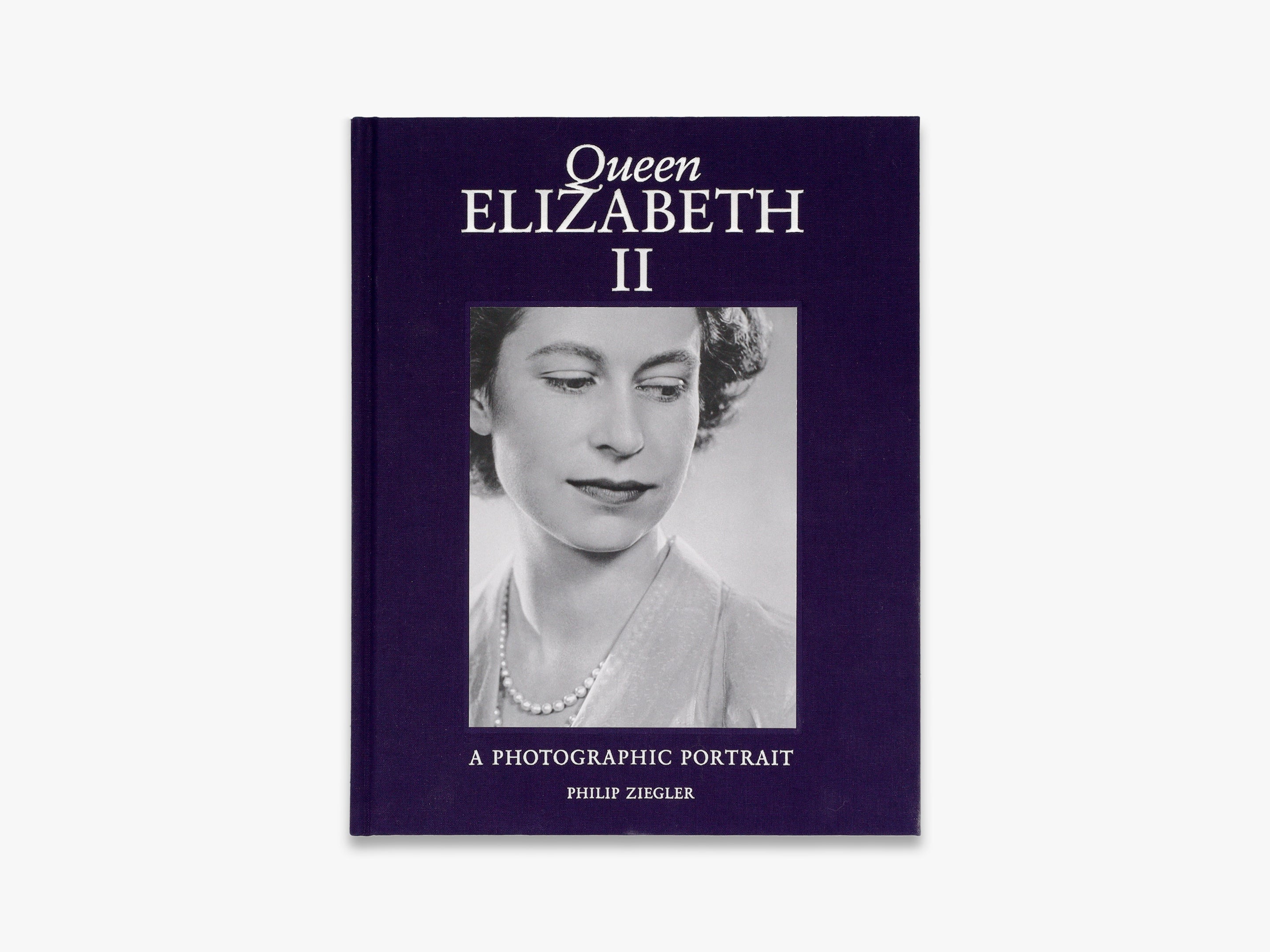 洋書 THE QUEEN: Elizabeth II Queen Elizabeth II