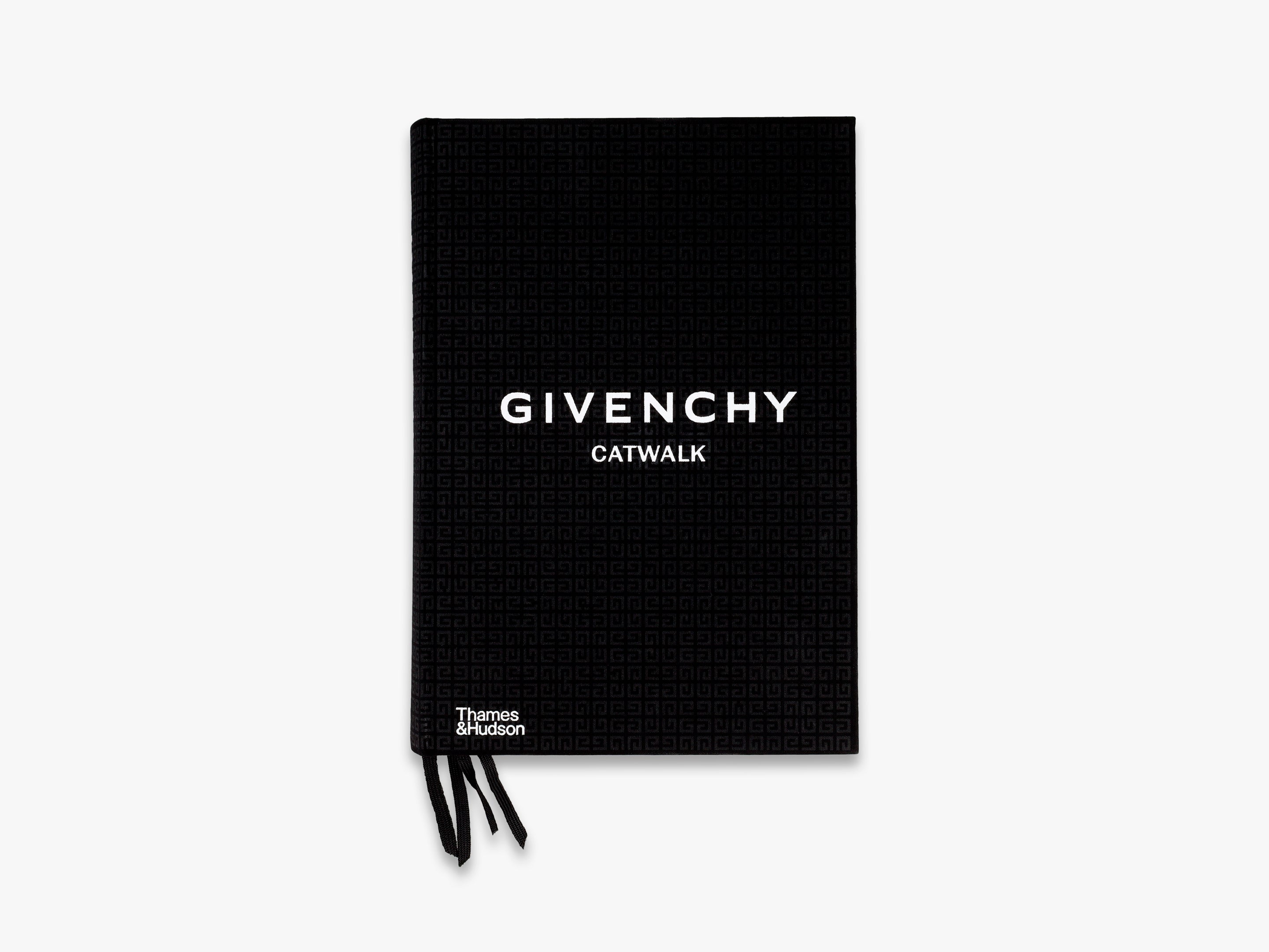 洋書　GIVENCHY CATWALK ジバンシィ 9780500024904_Givenchy-