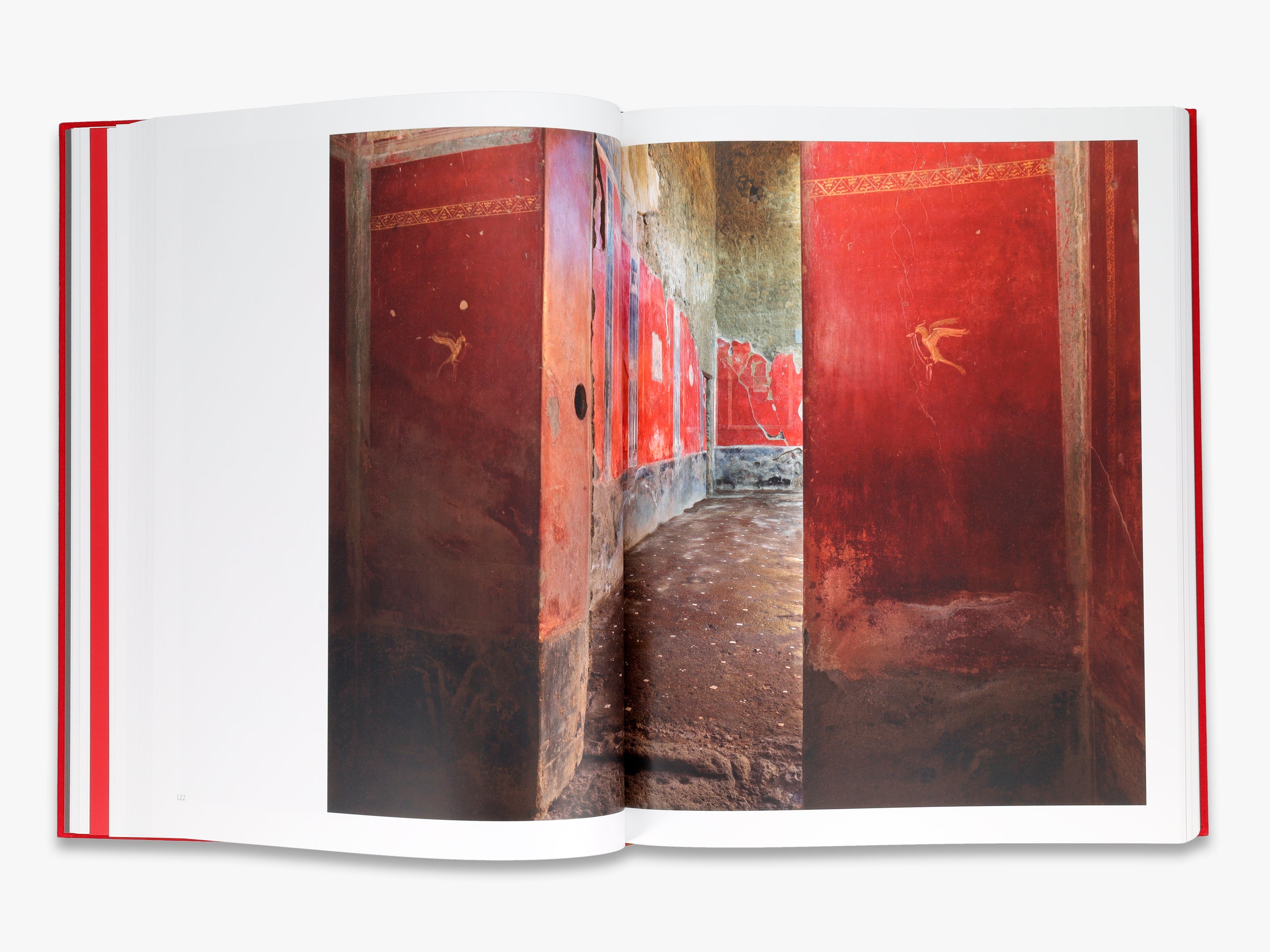 Inside Pompeii – A Financial Times Best Book of 2023