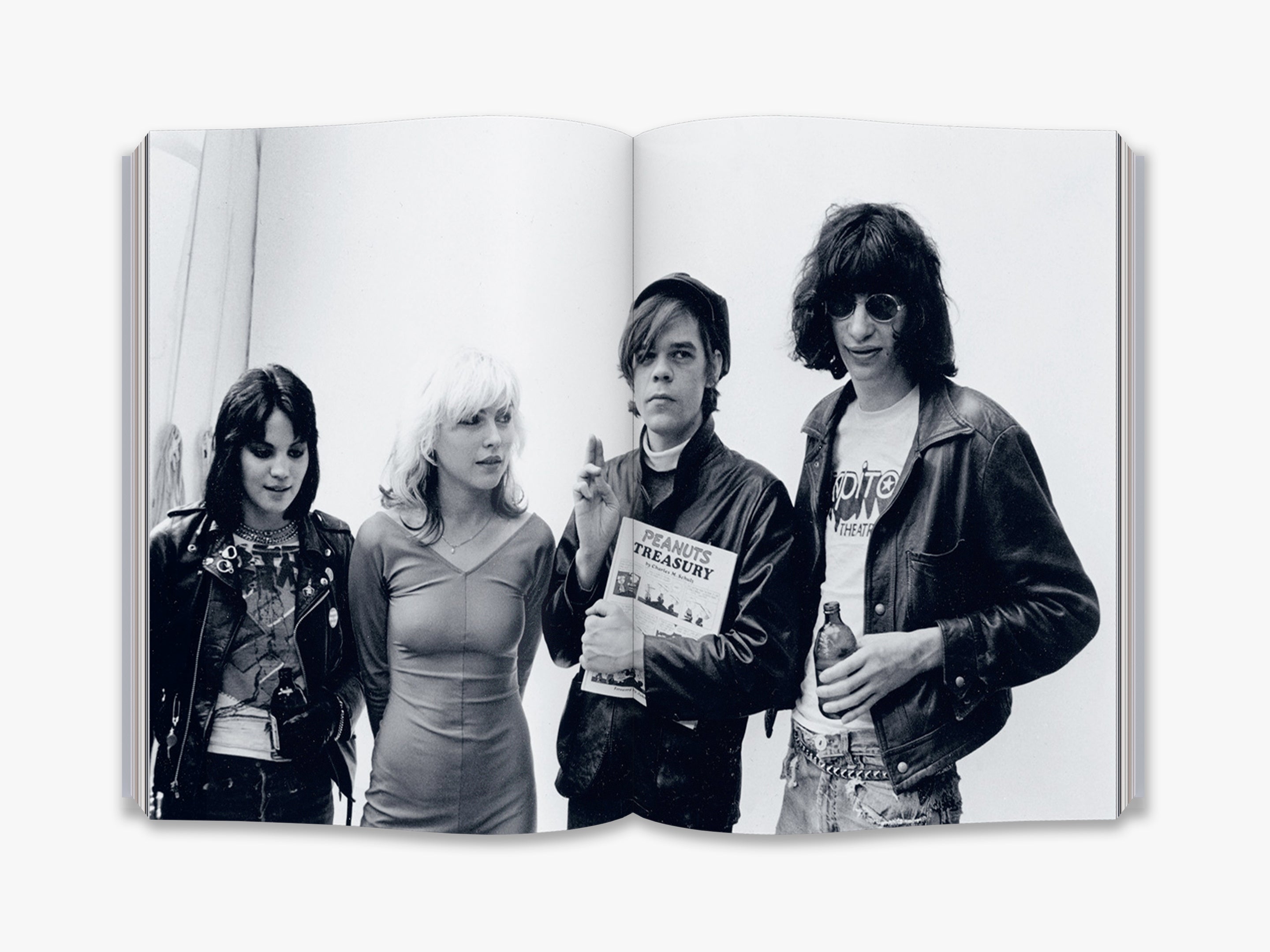 洋書 BRANDED YOUTH and other stories BRANDED YOUTH and other stories by BRUCE WEBER | nake