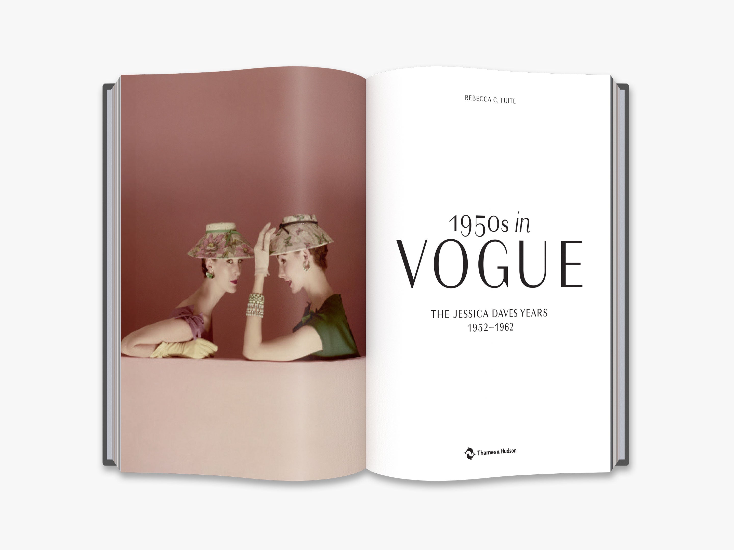 1950s in Vogue Vogue 写真集　洋書 1950s in Vogue: The Jessica Daves Years, 1952-1962: Tuite